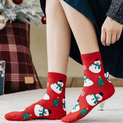 Wholesale Wearable Soft Cozy Winter Warm Thick Cotton MIDI Socks Cute Socks for Women