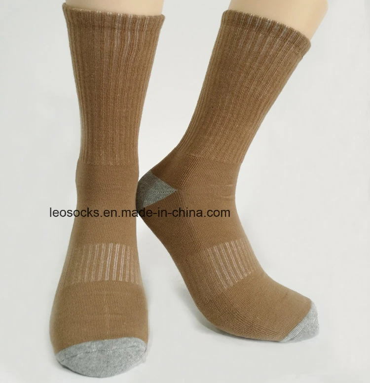 Top Quality Men&prime; S Winter Sport Socks Outdoors Army Socks